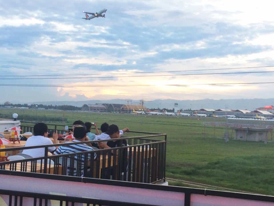 Joaquin-Runway-View plane