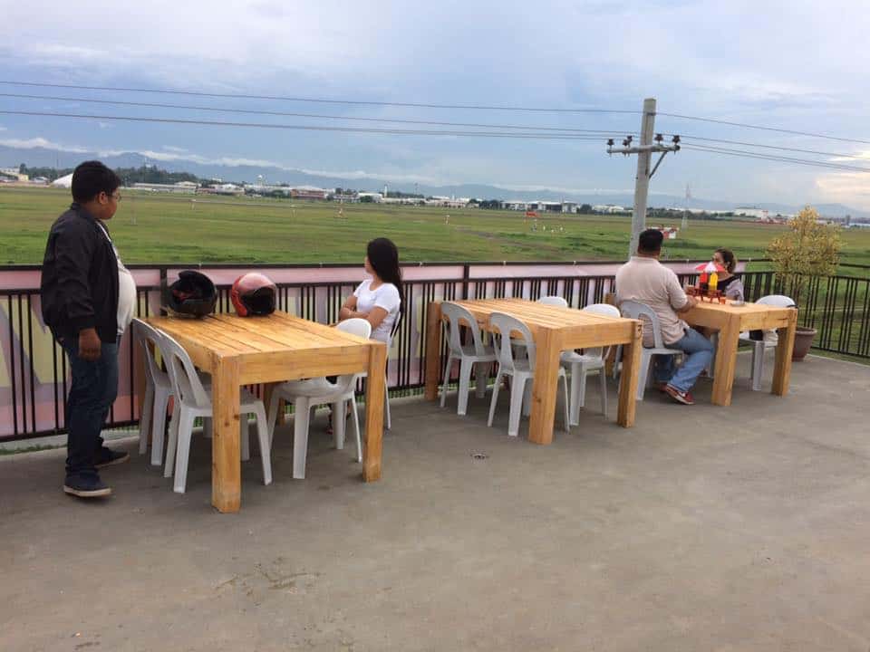 Joaquin-Runway-View-Grill