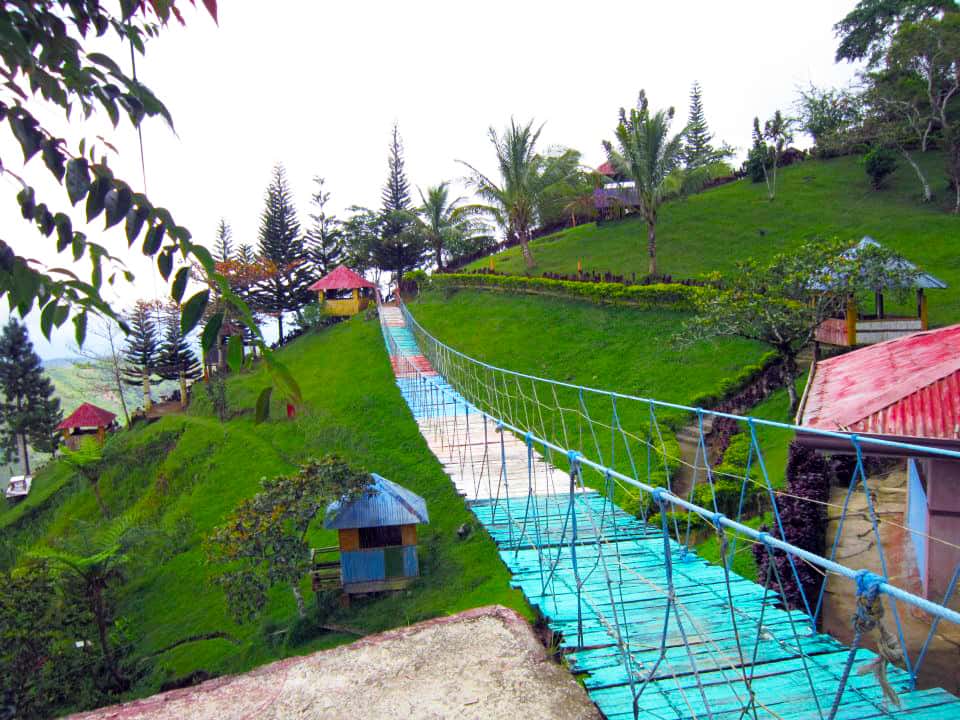 jvrislandintheskycebu-hanging bridge