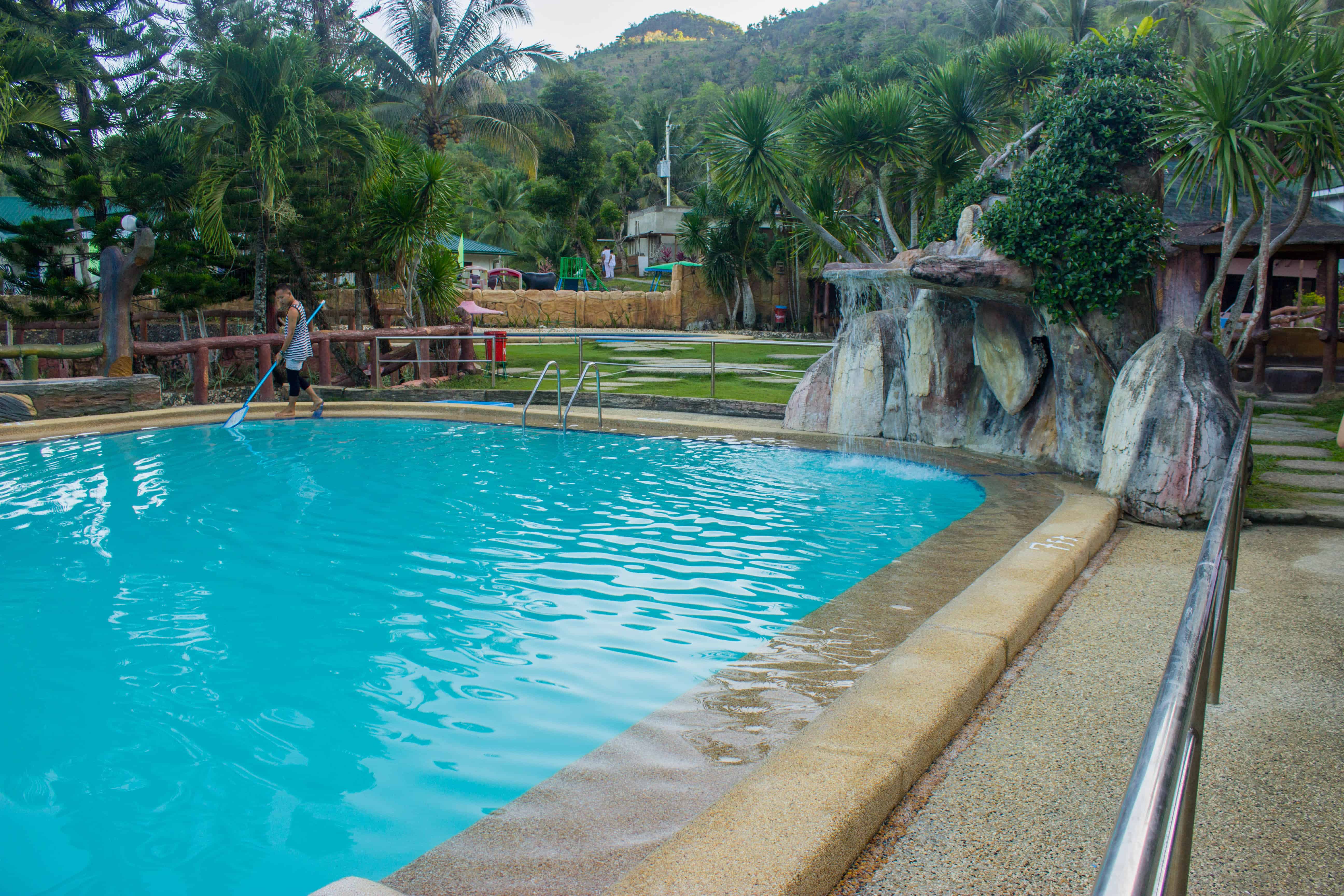 Hidden Valley Wave Pool Resort Pinamungajan Cebu (24)