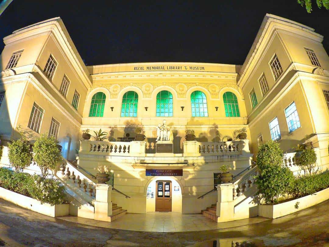 Cebu City Public Library 24 hours (4)