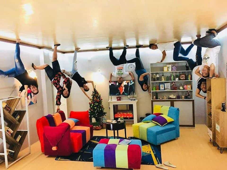 upsidedown-worldcebu-livingroom