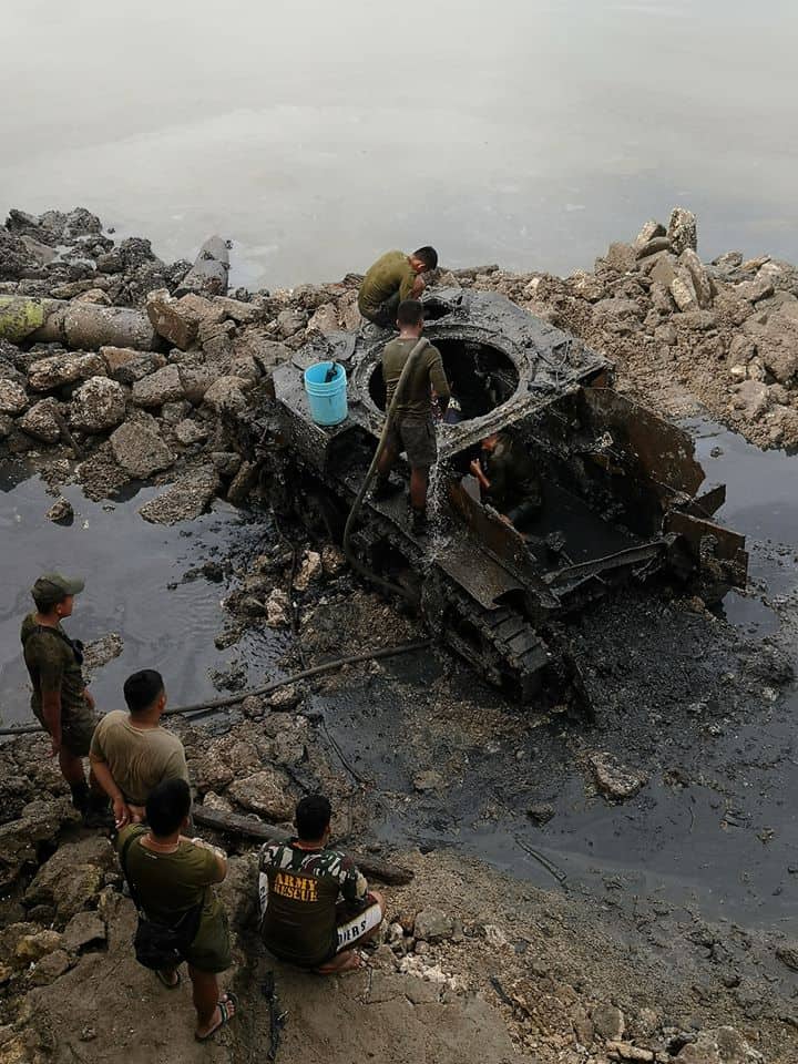 world-war-ii-tank-finally-dug-out-in-medellin-after-75-years