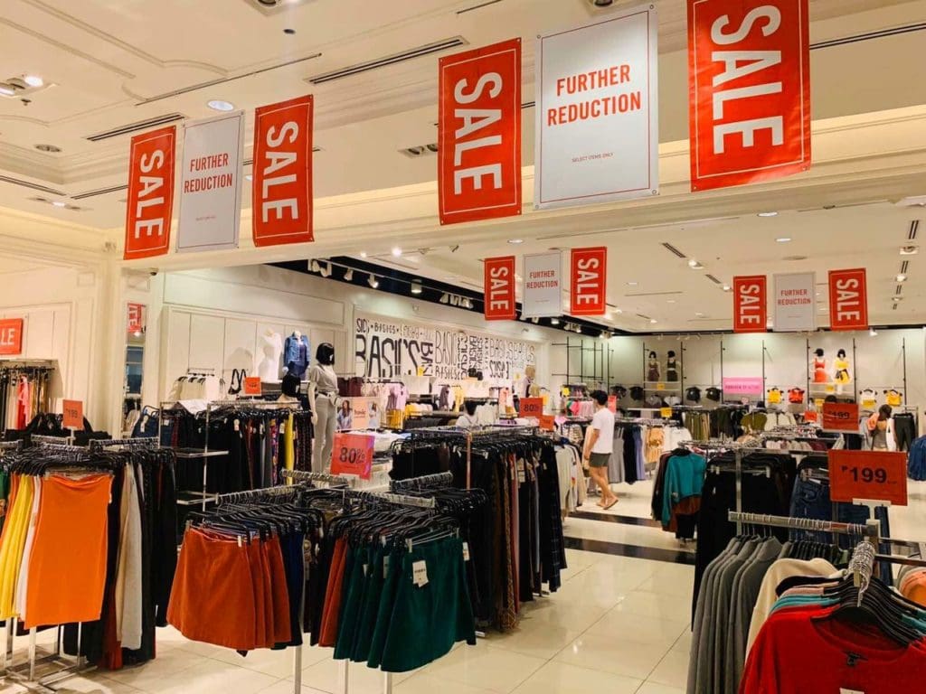 Score items for P199 at this Forever 21 branch in Cebu City